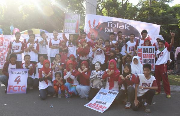 Aksi Gerakan Muda FCTC Mataram